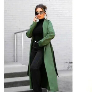 Kittenish Trenchcoat NWOT